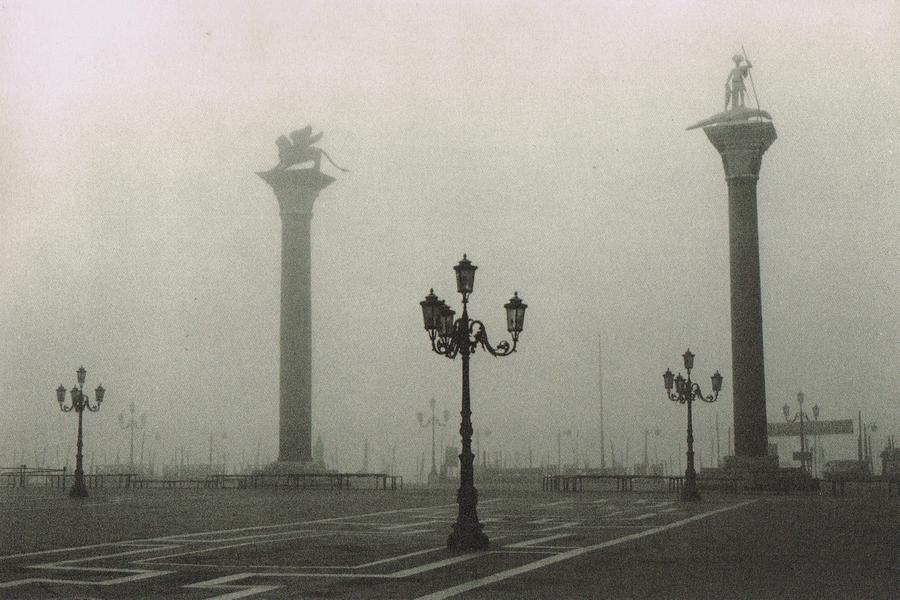 Venice in fog, illustrating Alex Gotfryd's dream 'Appointment in Venice.'