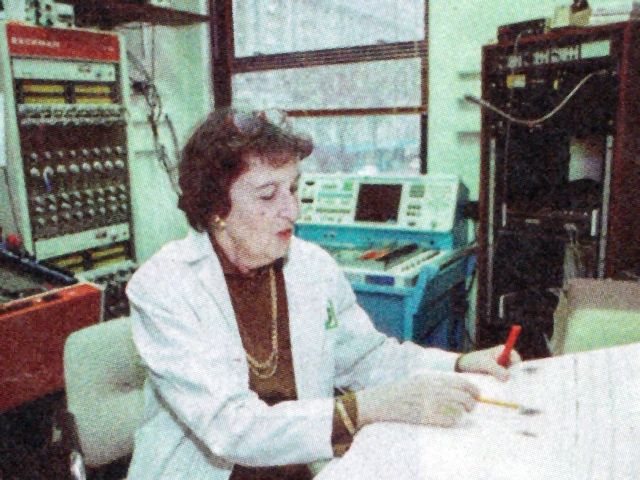 Rosalind Cartwright in her lab in 1991