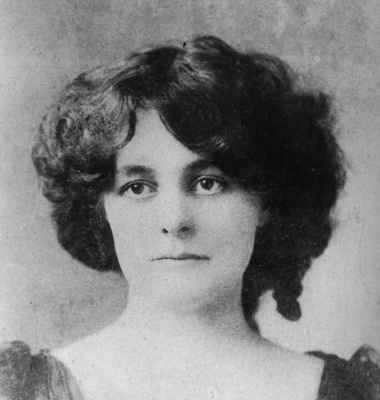 Photo of Maud Gonne at age 23, in 1889, the year she and Yeats met.