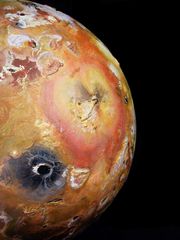 Pele (red ring) and Babbar (black blot) on Io. Click to enlarge