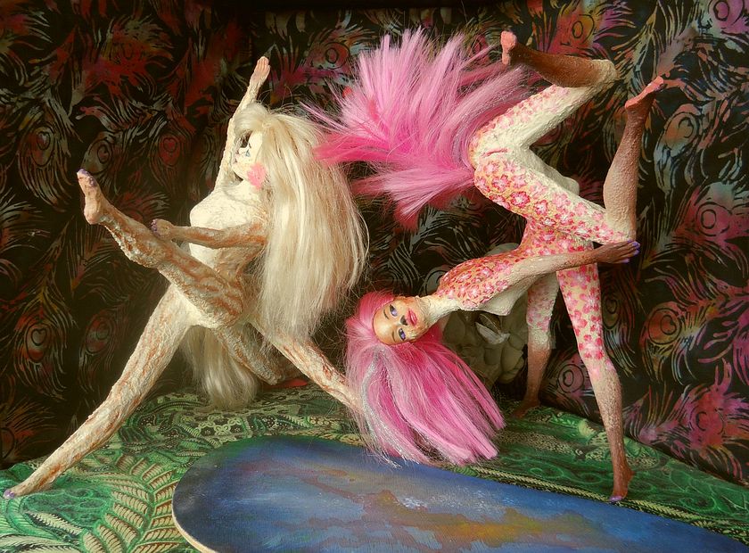 Bergia, (l), and Fuchsia (r) centauroid dancers. Click to enlarge