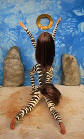 Suplica, a zebra-striped centauroid dancer. Click to enlarge