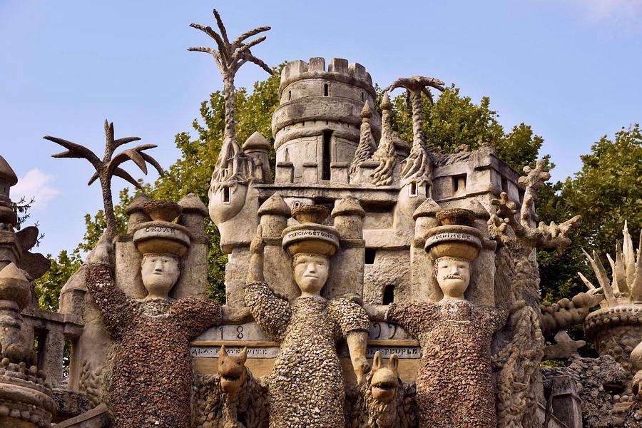 Palais Ideal (3 figures), a dream palace by Ferdinand Cheval.