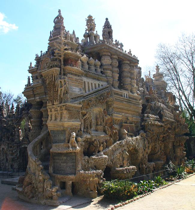 Palais Ideal (NE corner), a dream palace by Ferdinand Cheval. Click to enlarge.